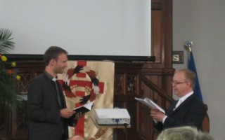 Rev. Simon Walkling, URC, Synod of Wales Moderator, asks the minister-elect to affirm his faith